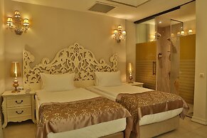 Elegance East Hotel - Boutique Class