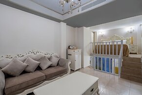 Elegance East Hotel - Boutique Class