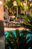 Elegance East Hotel - Boutique Class