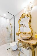 Elegance East Hotel - Boutique Class