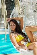 Elegance East Hotel - Boutique Class