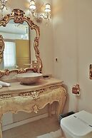 Elegance East Hotel - Boutique Class