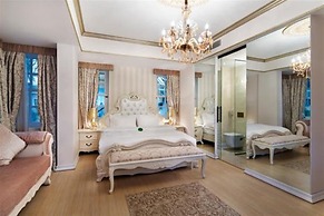 Elegance East Hotel - Boutique Class