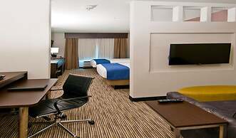 Holiday Inn Austin Airport by IHG