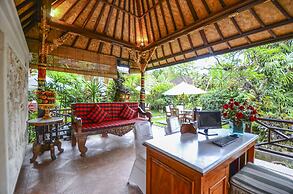 Tirta Ayu Hotel & Restaurant