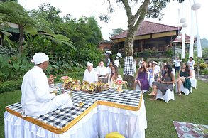 Tirta Ayu Hotel & Restaurant