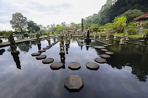 Tirta Ayu Hotel & Restaurant