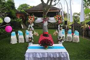 Tirta Ayu Hotel & Restaurant