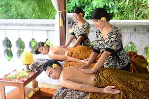 Tirta Ayu Hotel & Restaurant