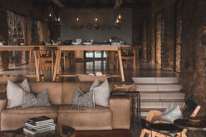 Leopard Mountain Safari Lodge