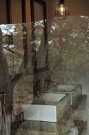 Leopard Mountain Safari Lodge