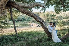 Leopard Mountain Safari Lodge