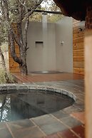 Leopard Mountain Safari Lodge