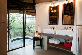 Leopard Mountain Safari Lodge