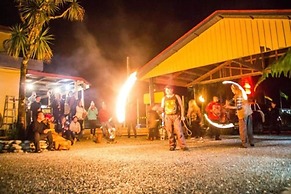 Chateau Backpacker & Motels