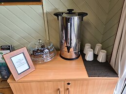 Chateau Backpacker & Motels