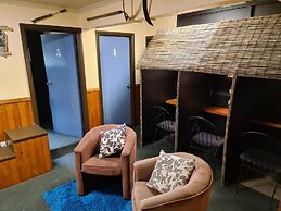 Chateau Backpacker & Motels