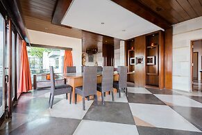 Suarti Resort Villas & Gallery