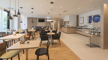 Holiday Inn Express Hotel & Suites Schulenburg by IHG