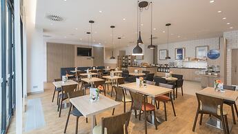 Holiday Inn Express Hotel & Suites Schulenburg by IHG