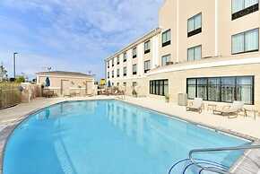 Holiday Inn Express Hotel & Suites Schulenburg by IHG