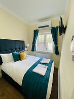 Crompton Guest House