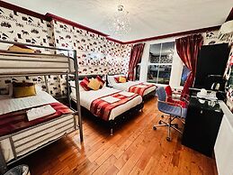 Crompton Guest House