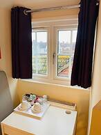 Crompton Guest House