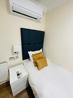 Crompton Guest House