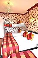 Crompton Guest House