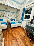 Crompton Guest House