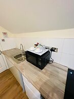 Crompton Guest House