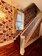 Crompton Guest House