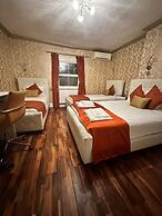 Crompton Guest House