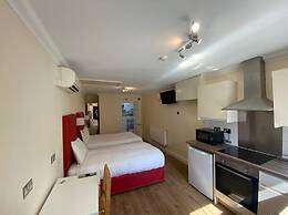 Crompton Guest House