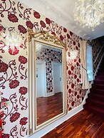 Crompton Guest House