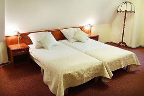 Hotel Przy Oślej Bramie - Zamek Książ