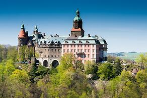 Hotel Przy Oślej Bramie - Zamek Książ
