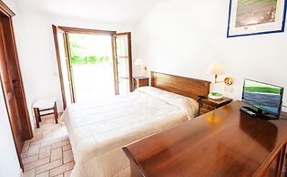 Villaggio Albergo Le Macerine