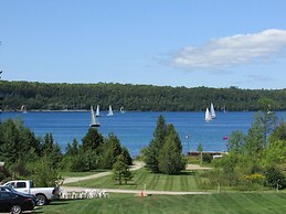 Waterview On The Bay