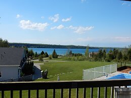 Waterview On The Bay