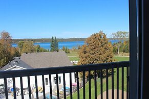 Waterview On The Bay