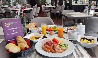 College Garden Hotel