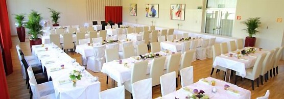 College Garden Hotel