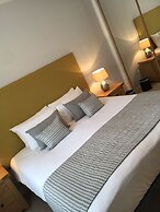 Inverness City Suites