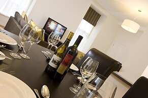 Inverness City Suites