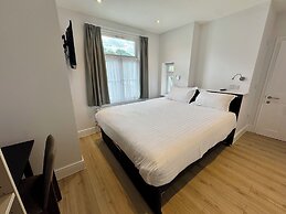 Brentwood Hotel