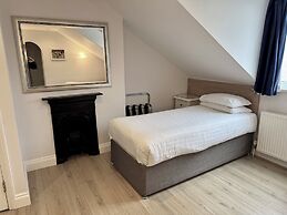Brentwood Hotel