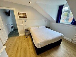 Brentwood Hotel