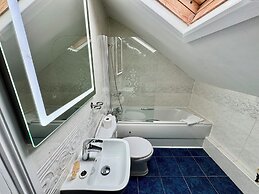 Brentwood Hotel
